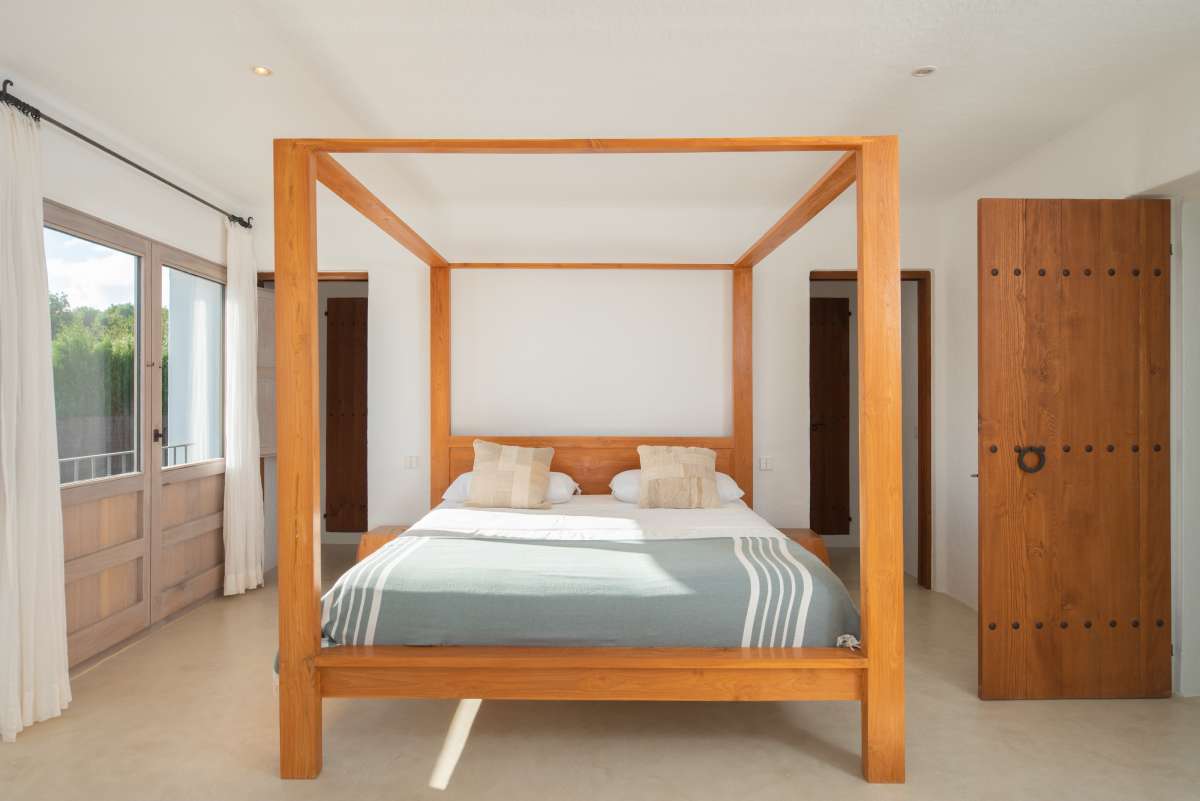 5 bedroom villa in Sant Llorenç de Balàfia