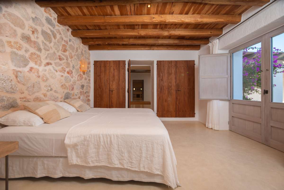 5 bedroom villa in Sant Llorenç de Balàfia