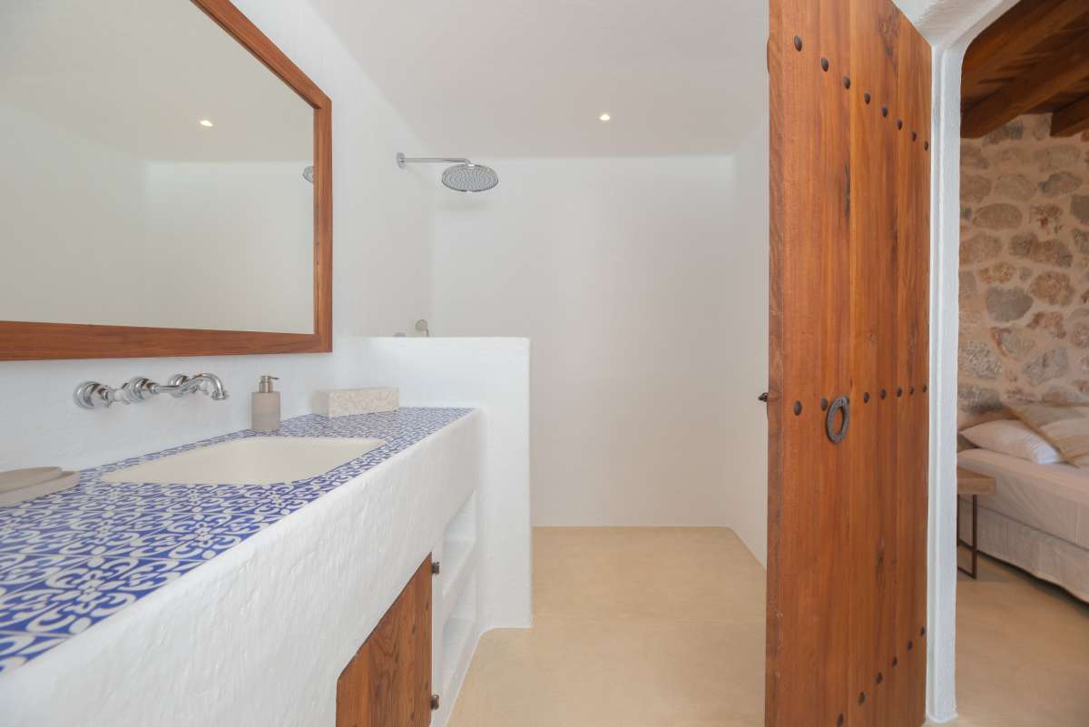 5 bedroom villa in Sant Llorenç de Balàfia