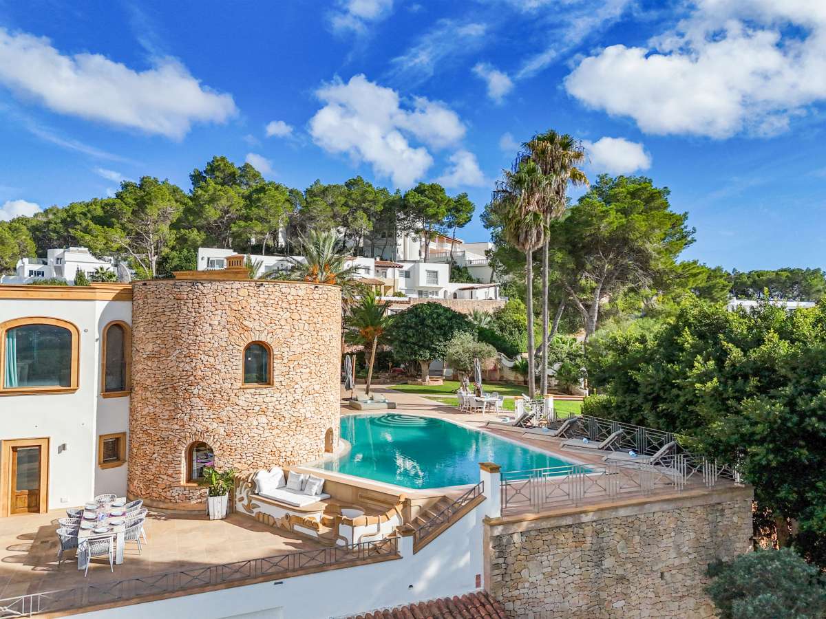 8 bedroom villa in Can Furnet