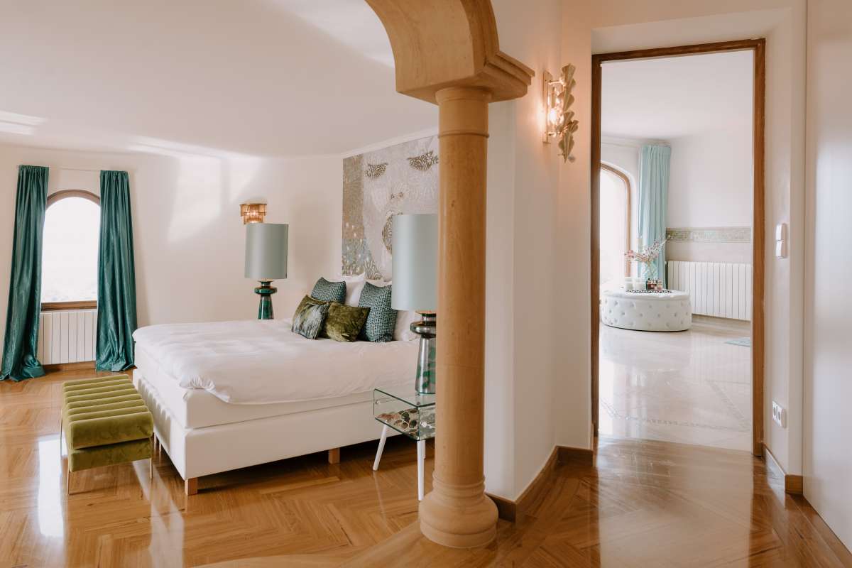 8 bedroom villa in Can Furnet