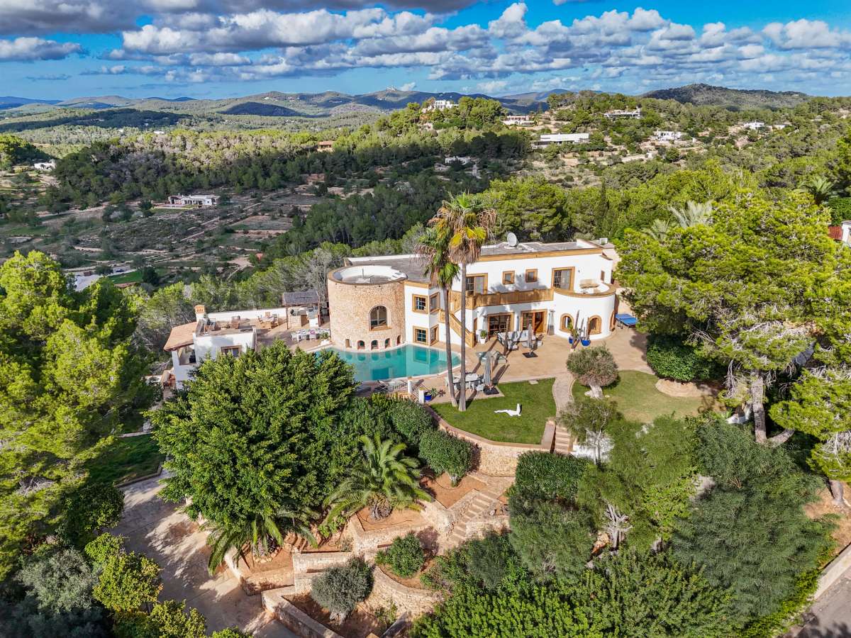 8 bedroom villa in Can Furnet