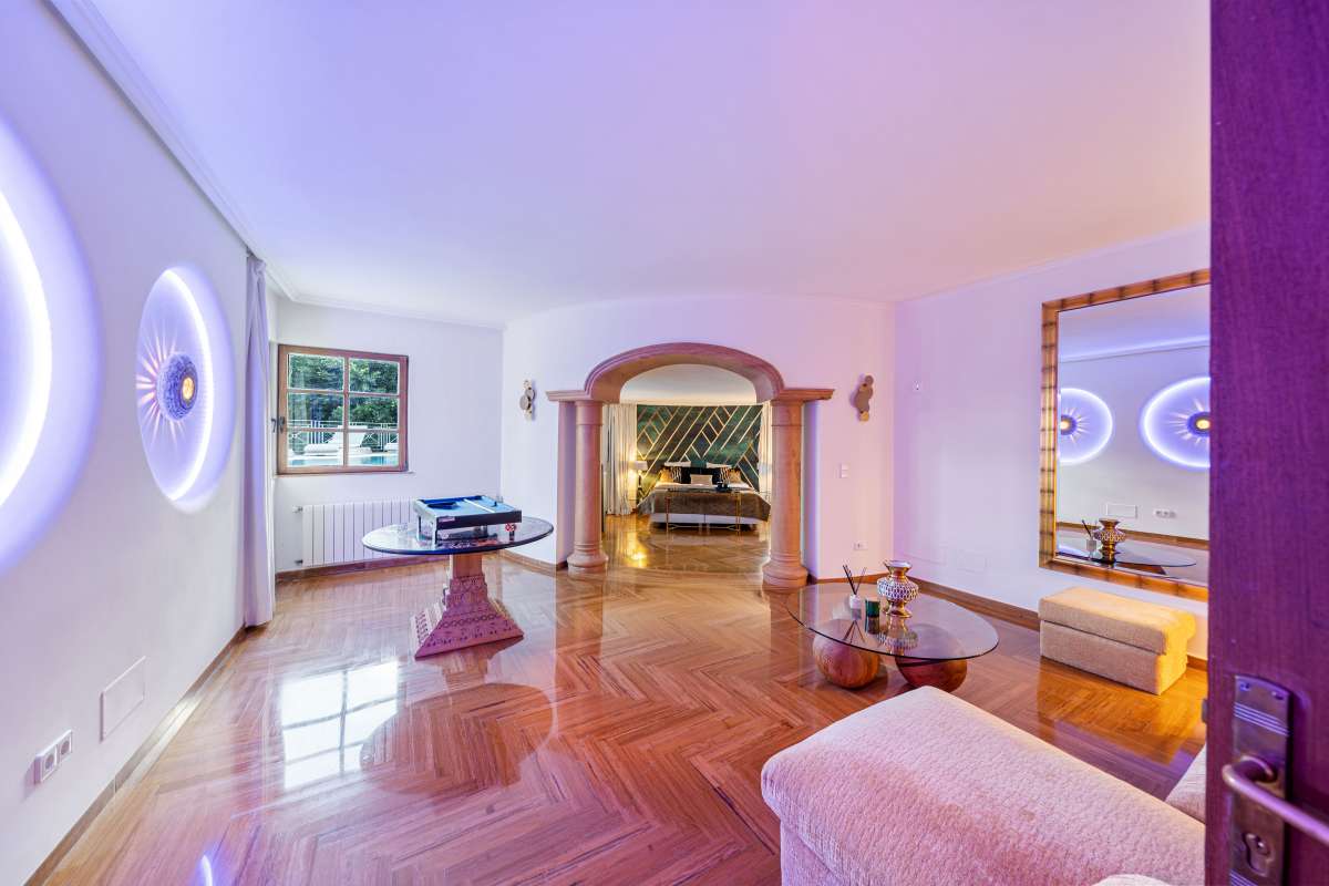 8 bedroom villa in Can Furnet