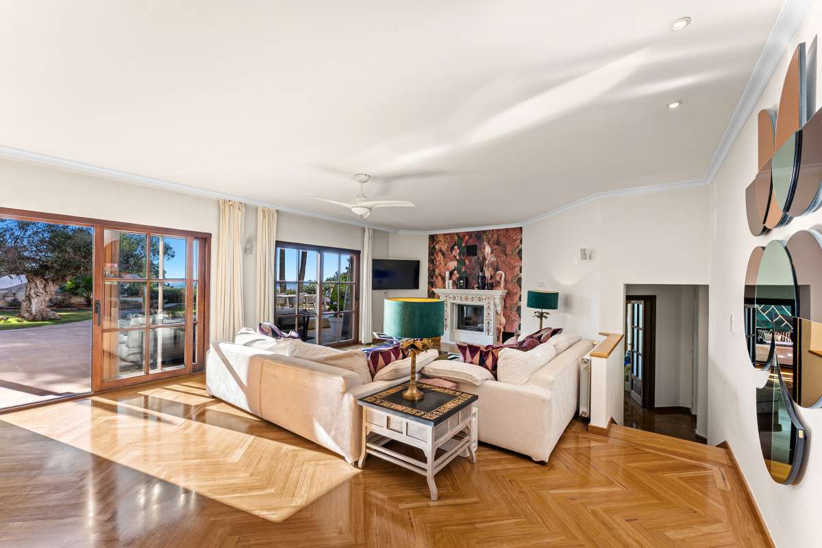 8 bedroom villa in Can Furnet
