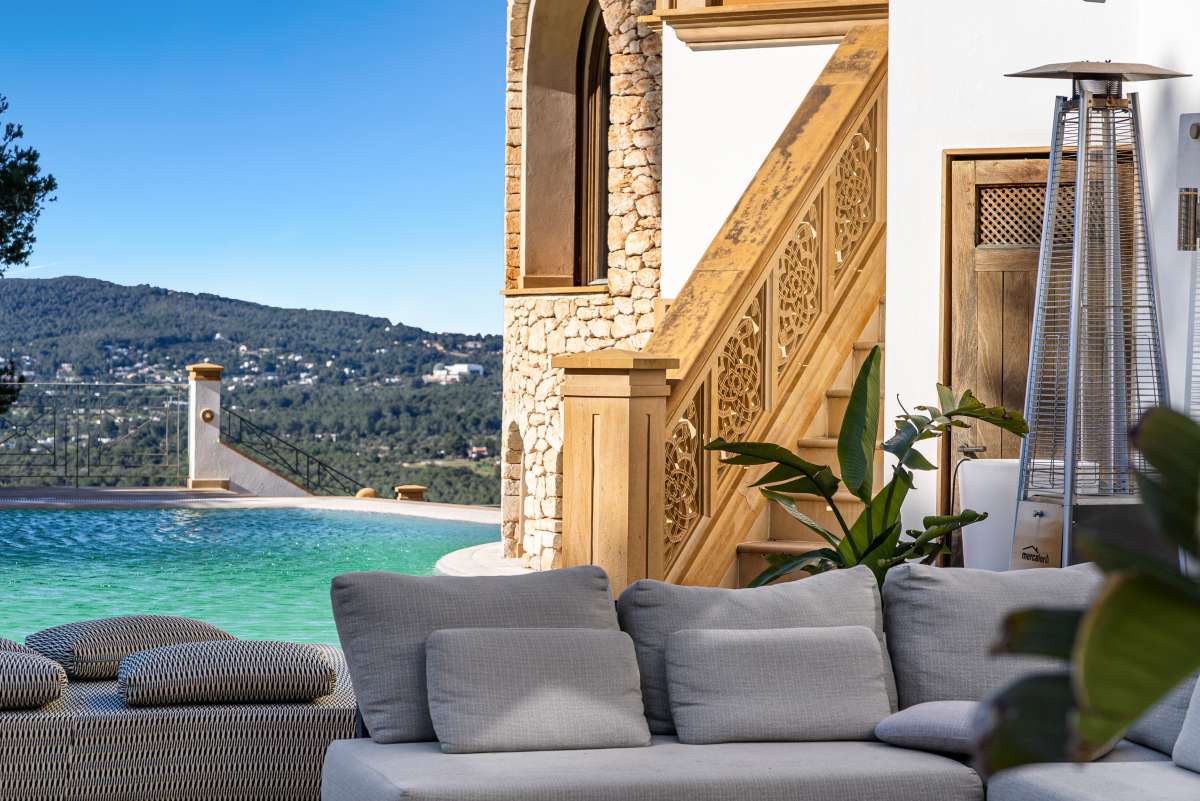 8 bedroom villa in Can Furnet
