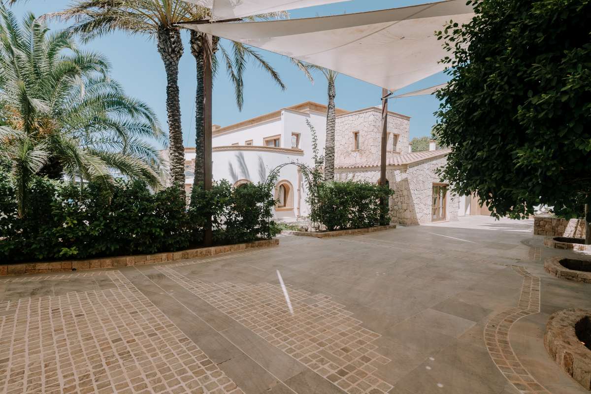 8 bedroom villa in Can Furnet