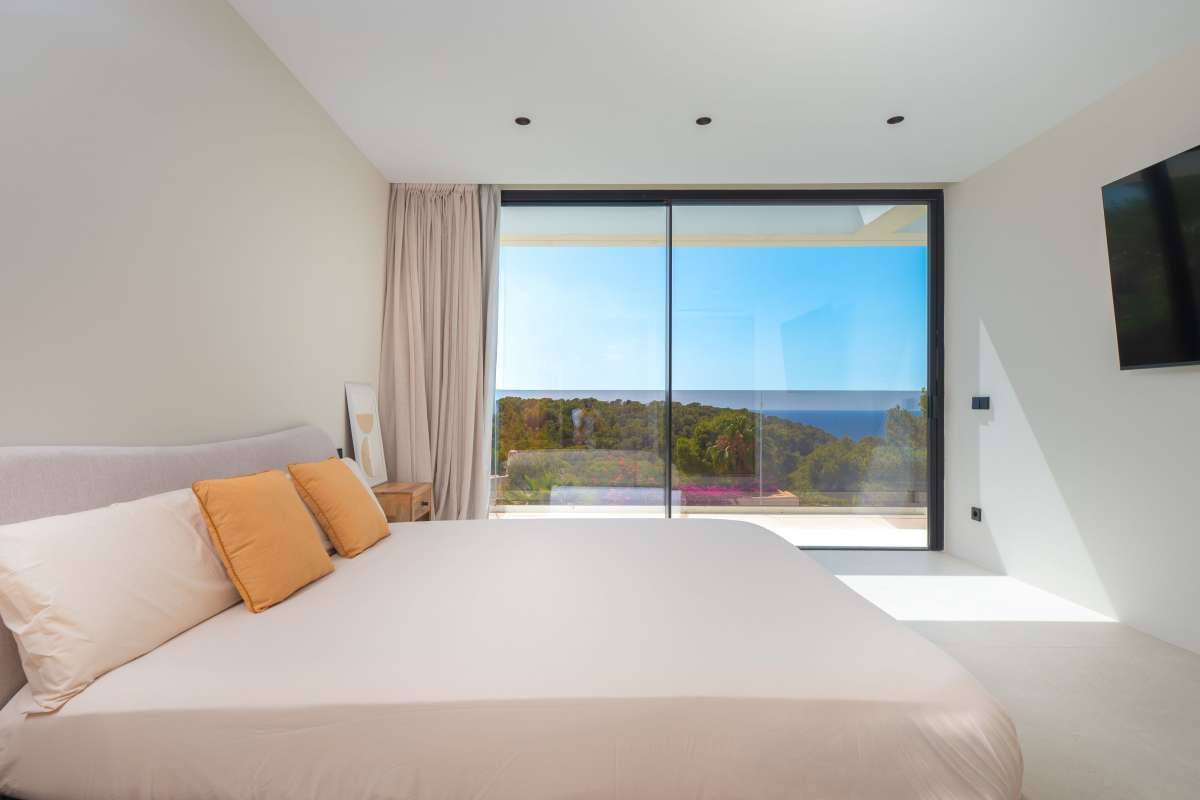 5 bedroom villa in Cala Salada