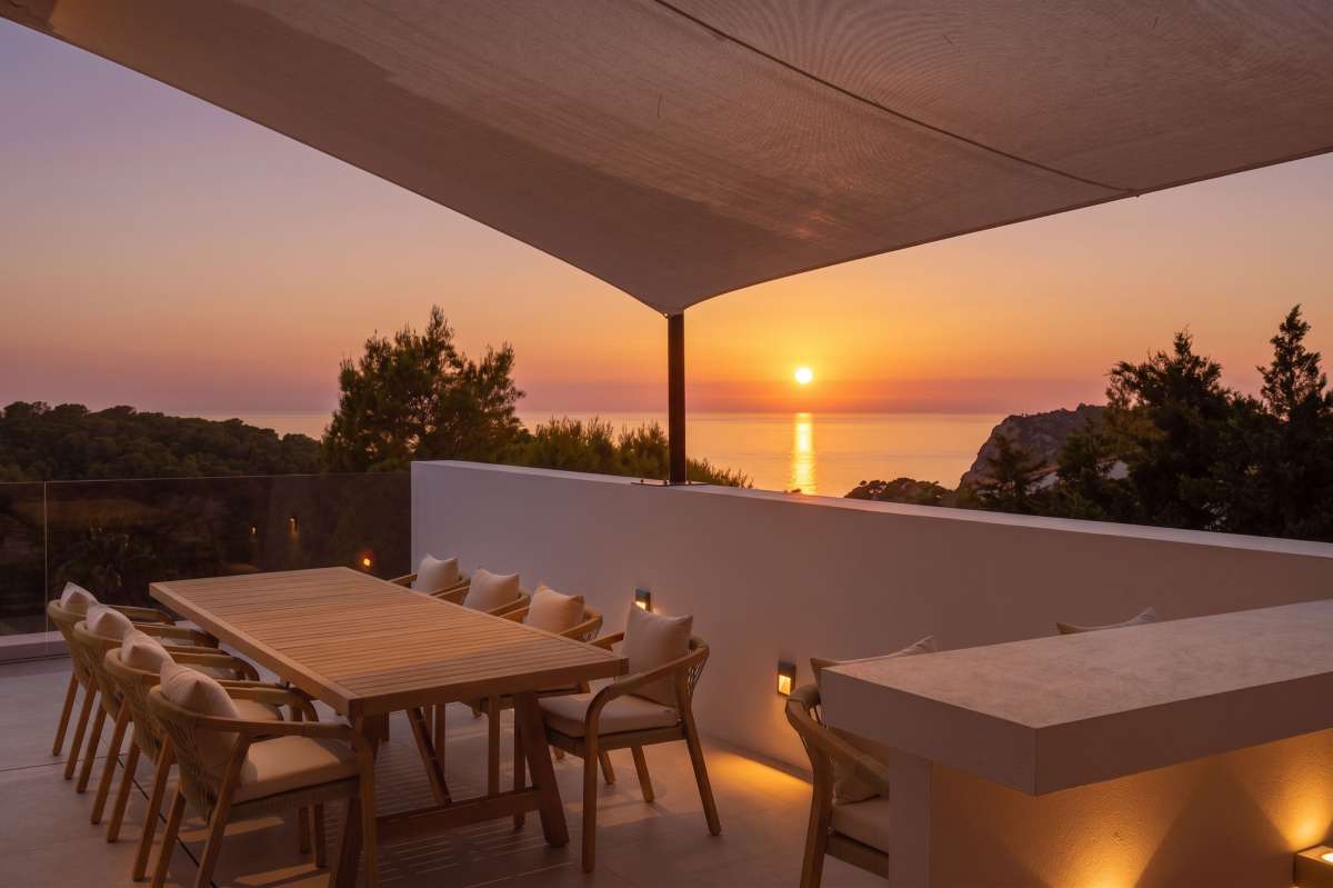 5 bedroom villa in Cala Salada