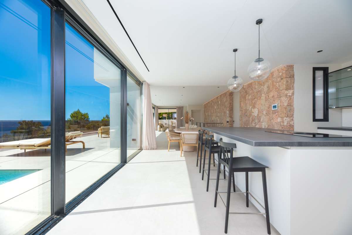 5 bedroom villa in Cala Salada