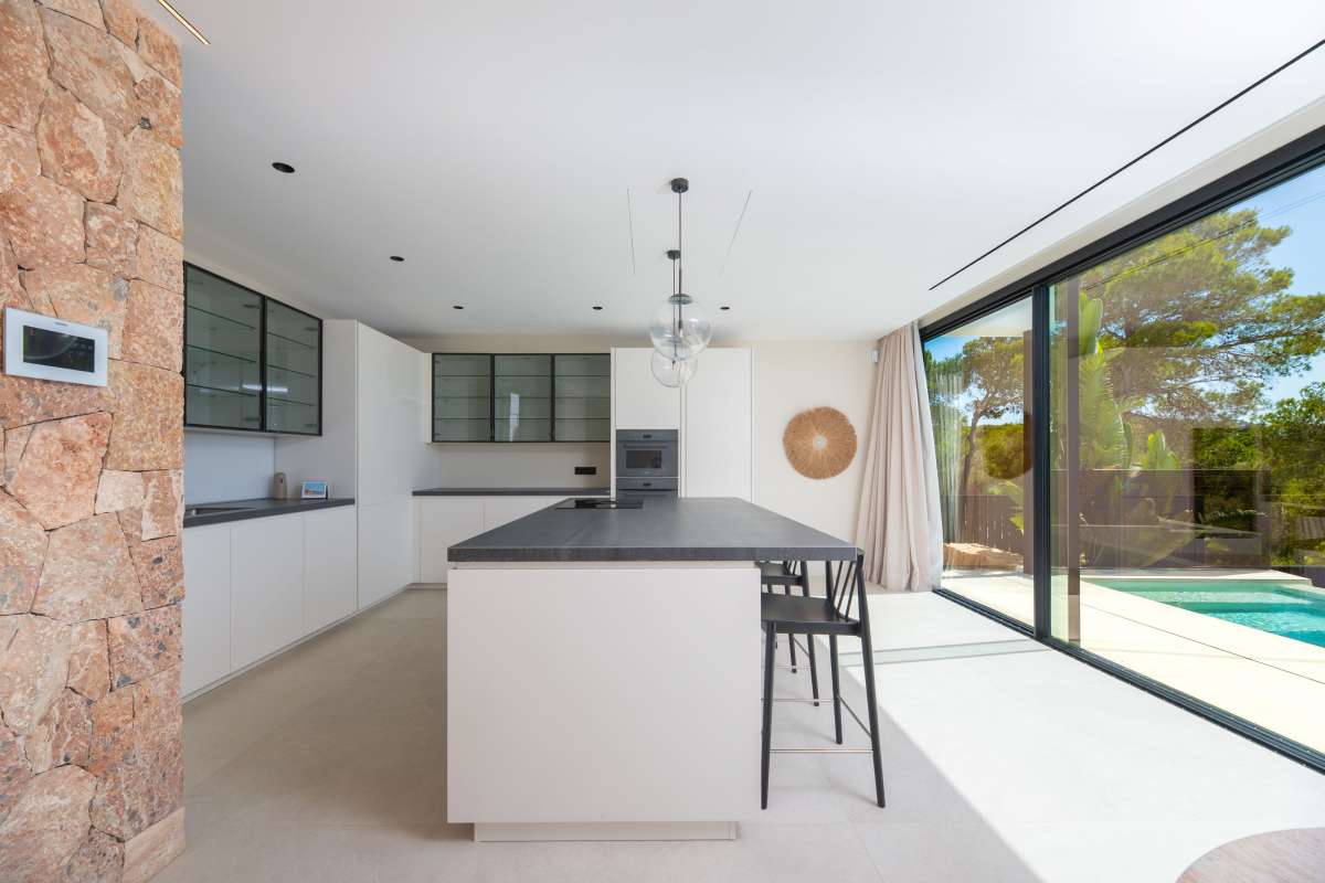 5 bedroom villa in Cala Salada