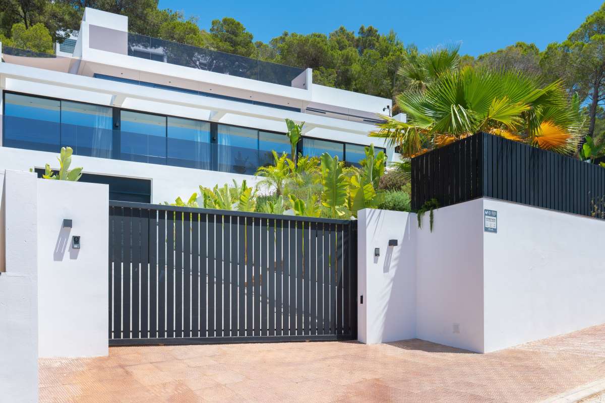 5 bedroom villa in Cala Salada