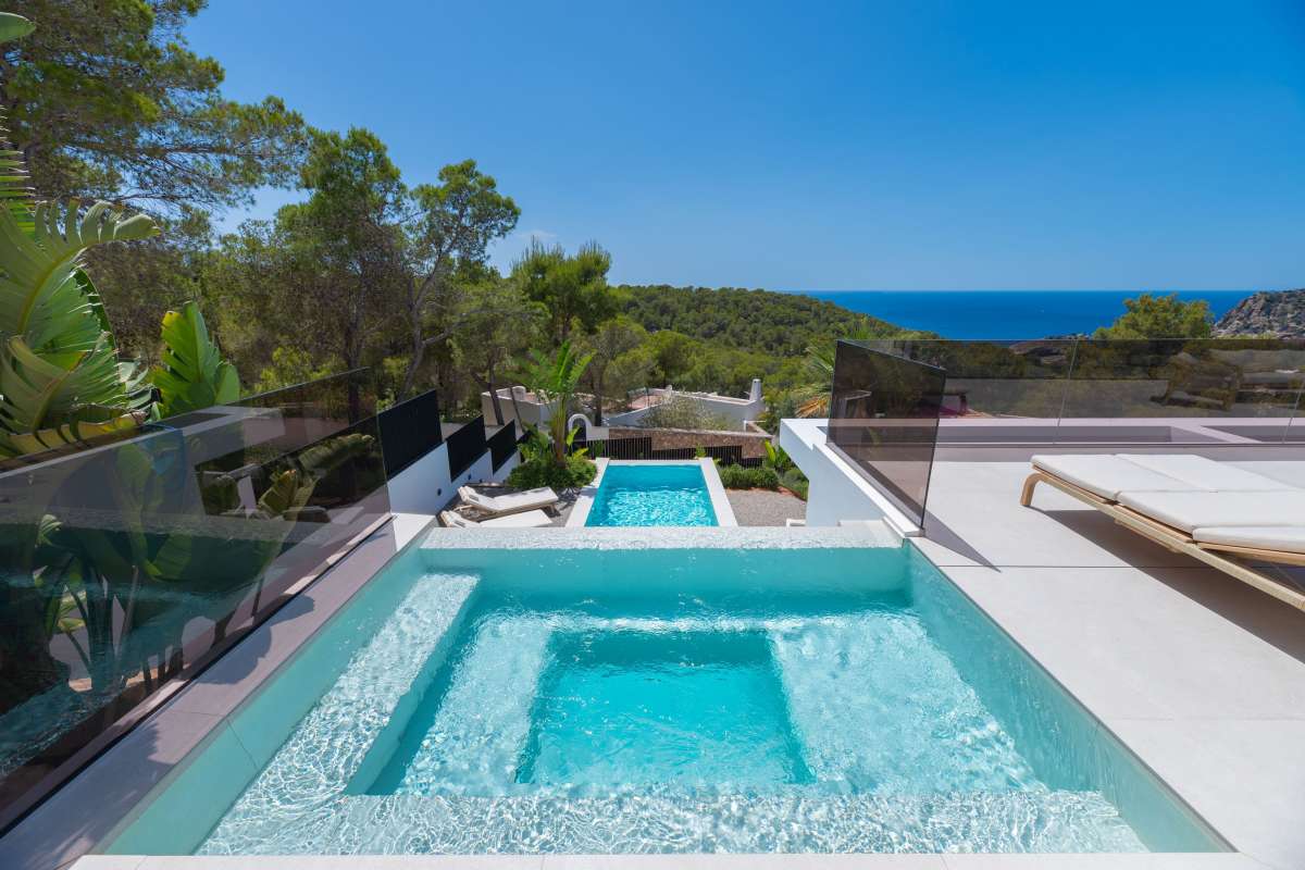 5 bedroom villa in Cala Salada