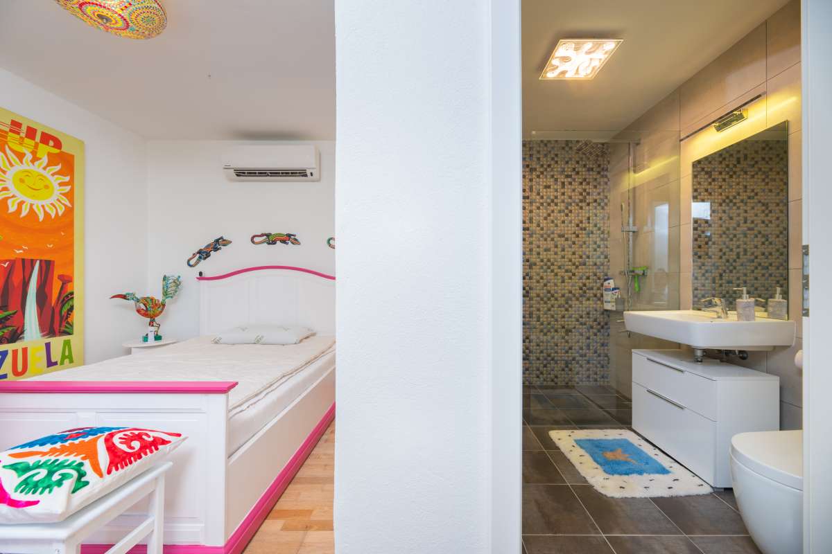 3 bedroom villa in Cala Llenya