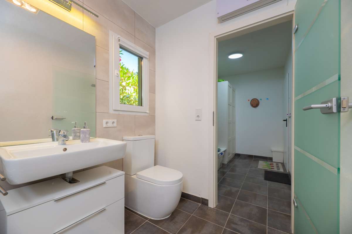 3 bedroom villa in Cala Llenya