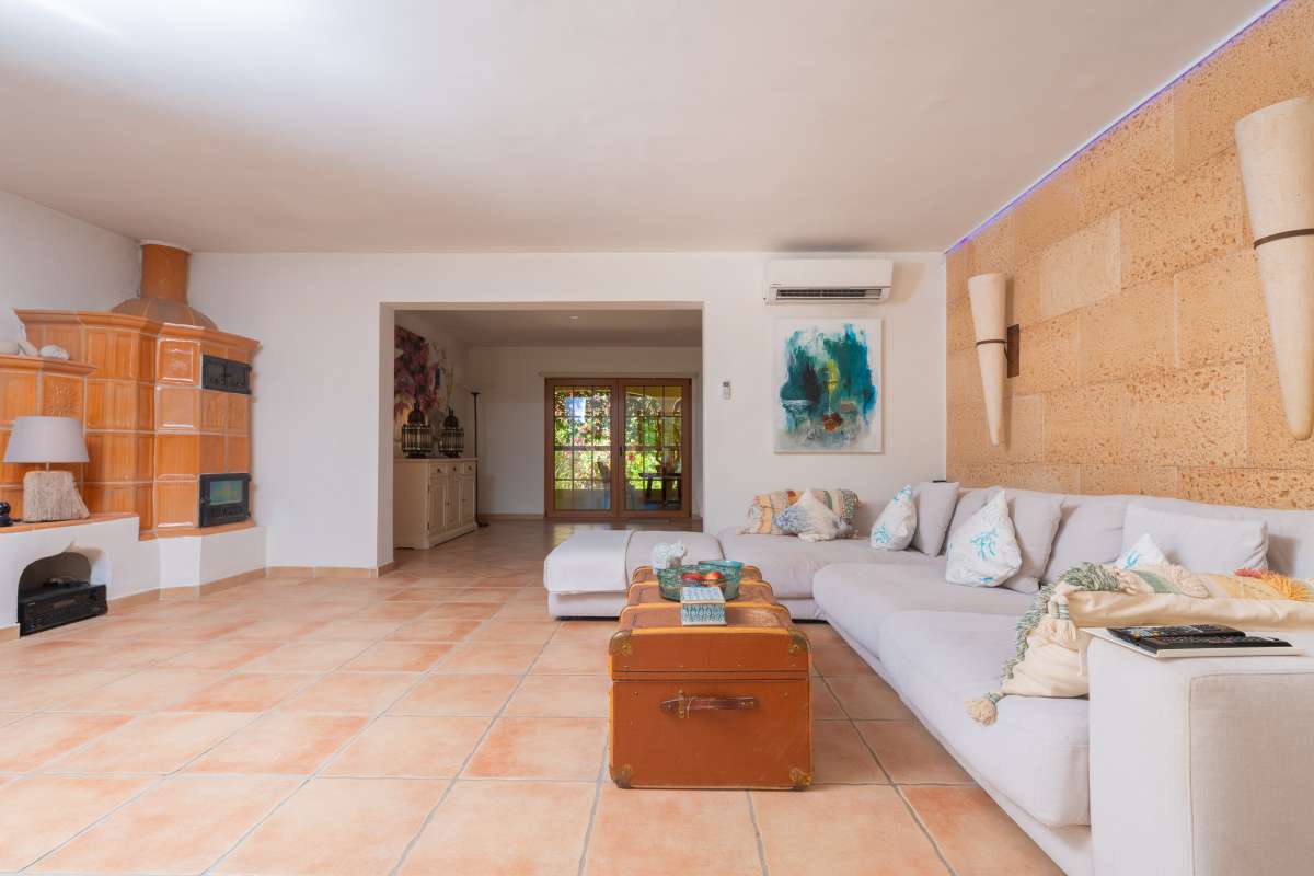 3 bedroom villa in Cala Llenya