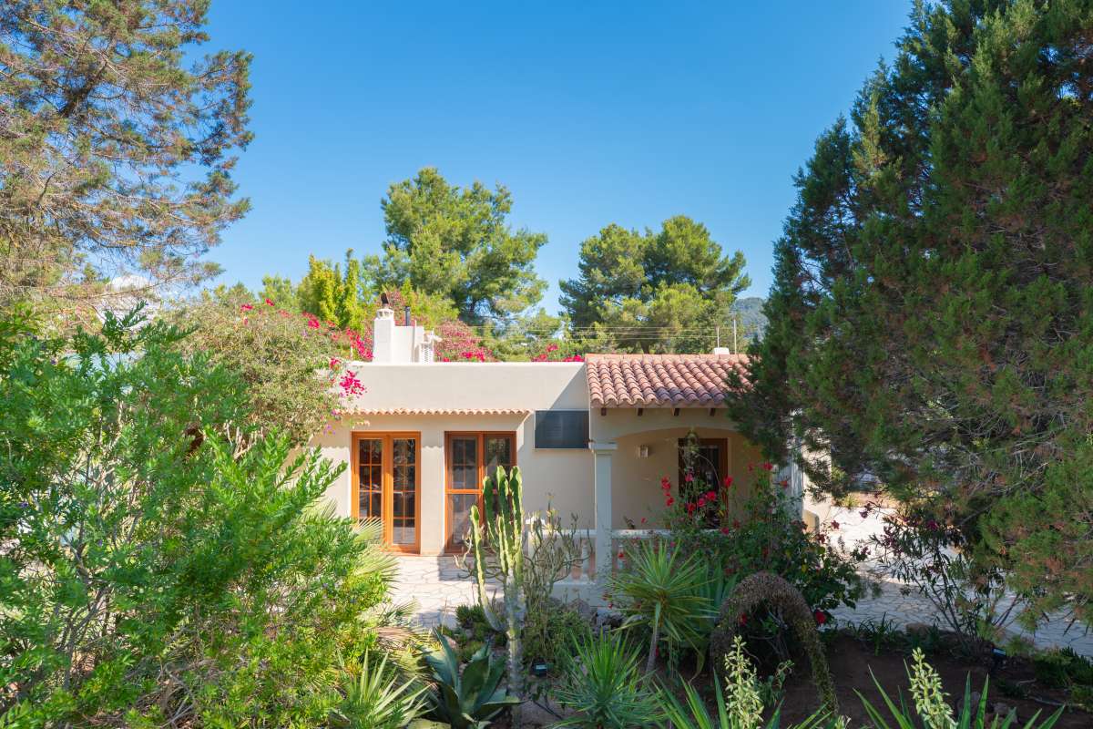 3 bedroom villa in Cala Llenya
