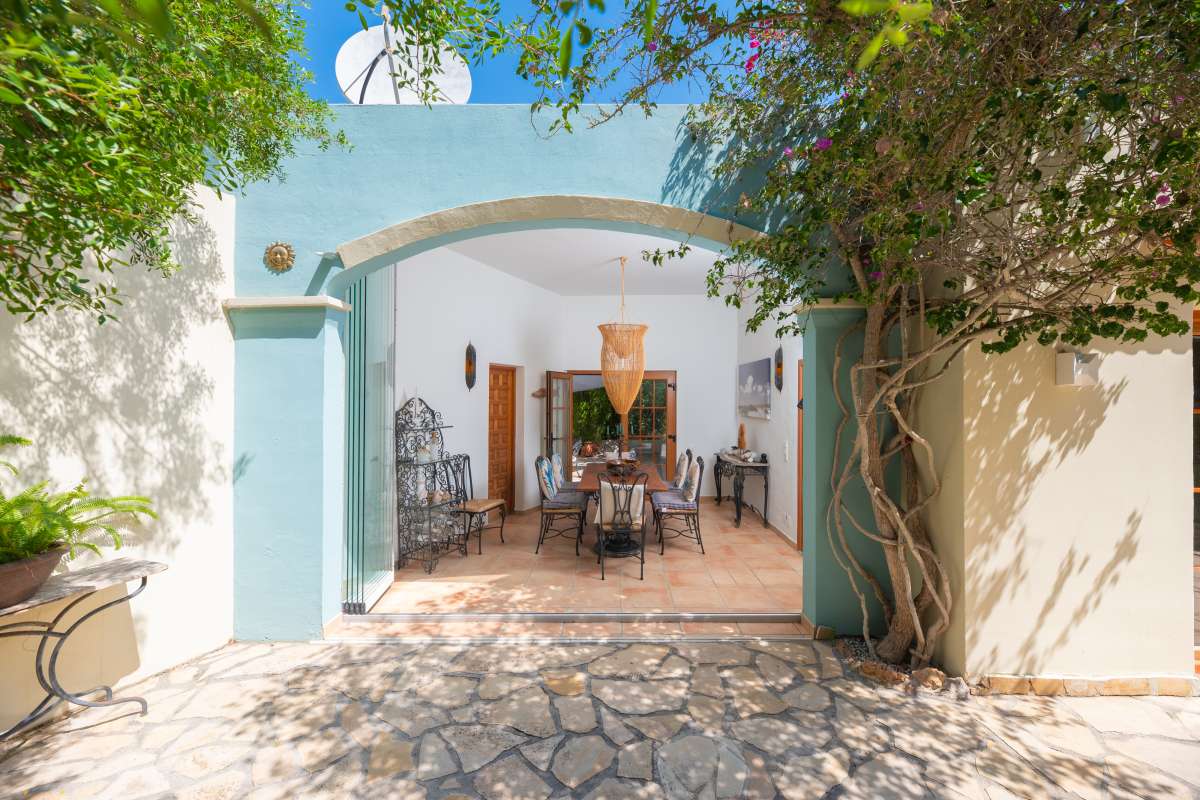 3 bedroom villa in Cala Llenya